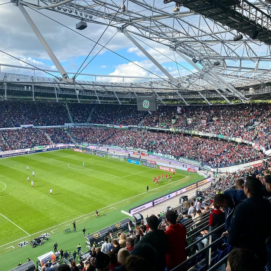 Hannover 96 – 1. FC Nürnberg 2-0 (13)