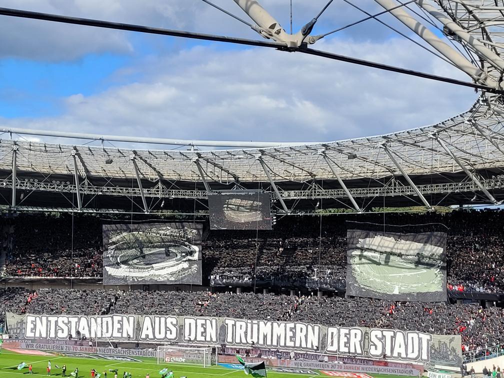 Hannover 96 – 1. FC Nürnberg 2-0 (17)