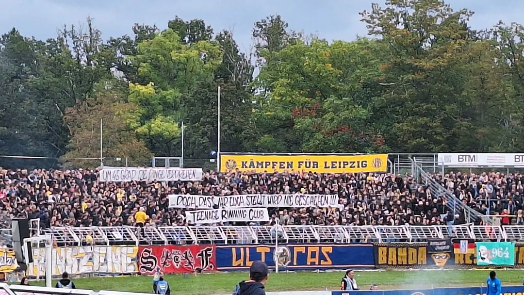 1. FC Lokomotive Leipzig – BSG Chemie Leipzig 2-0 (3)