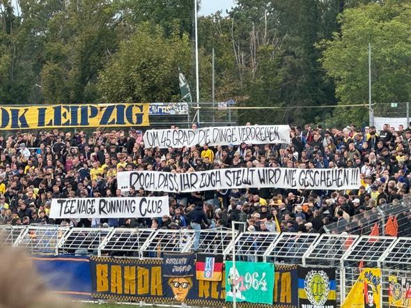 1. FC Lokomotive Leipzig – BSG Chemie Leipzig 2-0 (9)