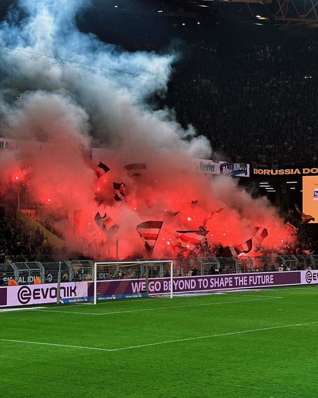 Borussia Dortmund – FC St. Pauli 2-1 (2)