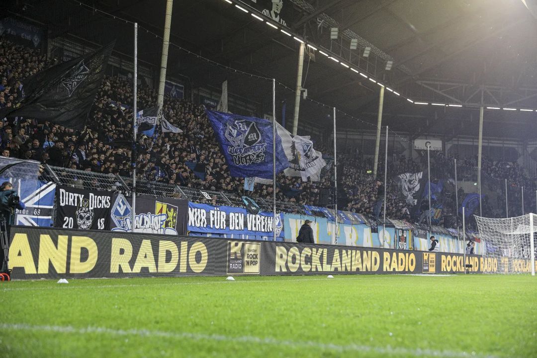 SV Waldhof Mannheim – FC Erzgebirge Aue 3-0 (1)