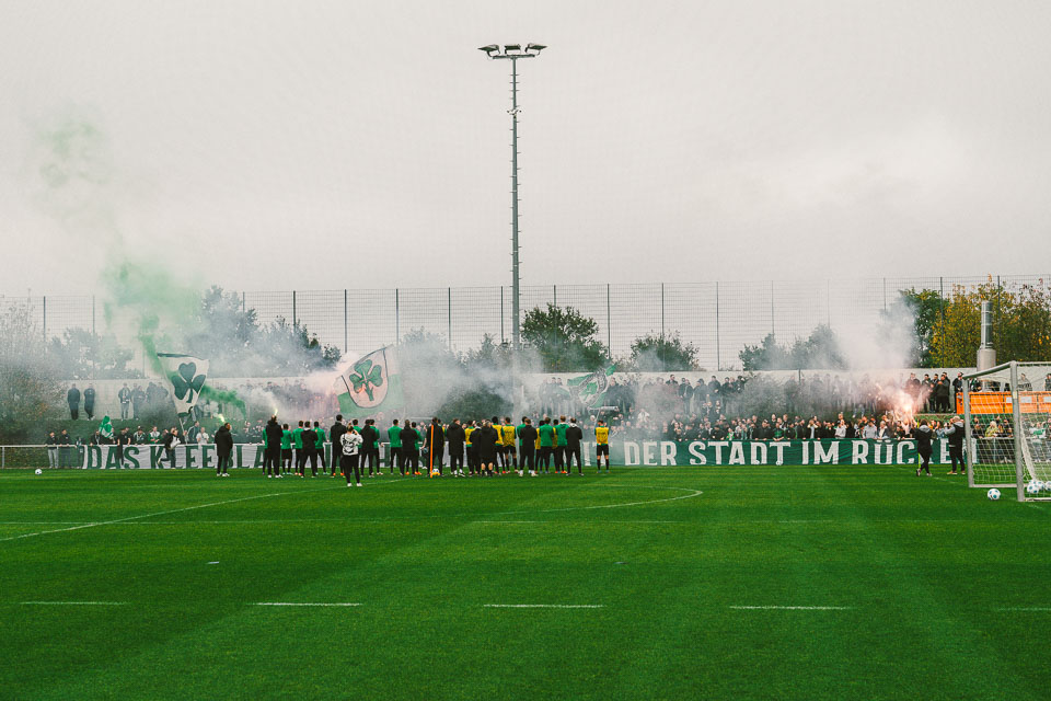 SpVgg Fürth – 1. FC Nürnberg 0-4 (25)
