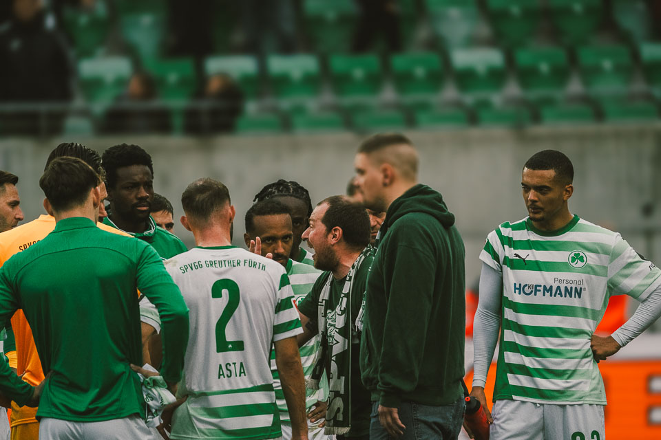 SpVgg Fürth – 1. FC Nürnberg 0-4 (49)