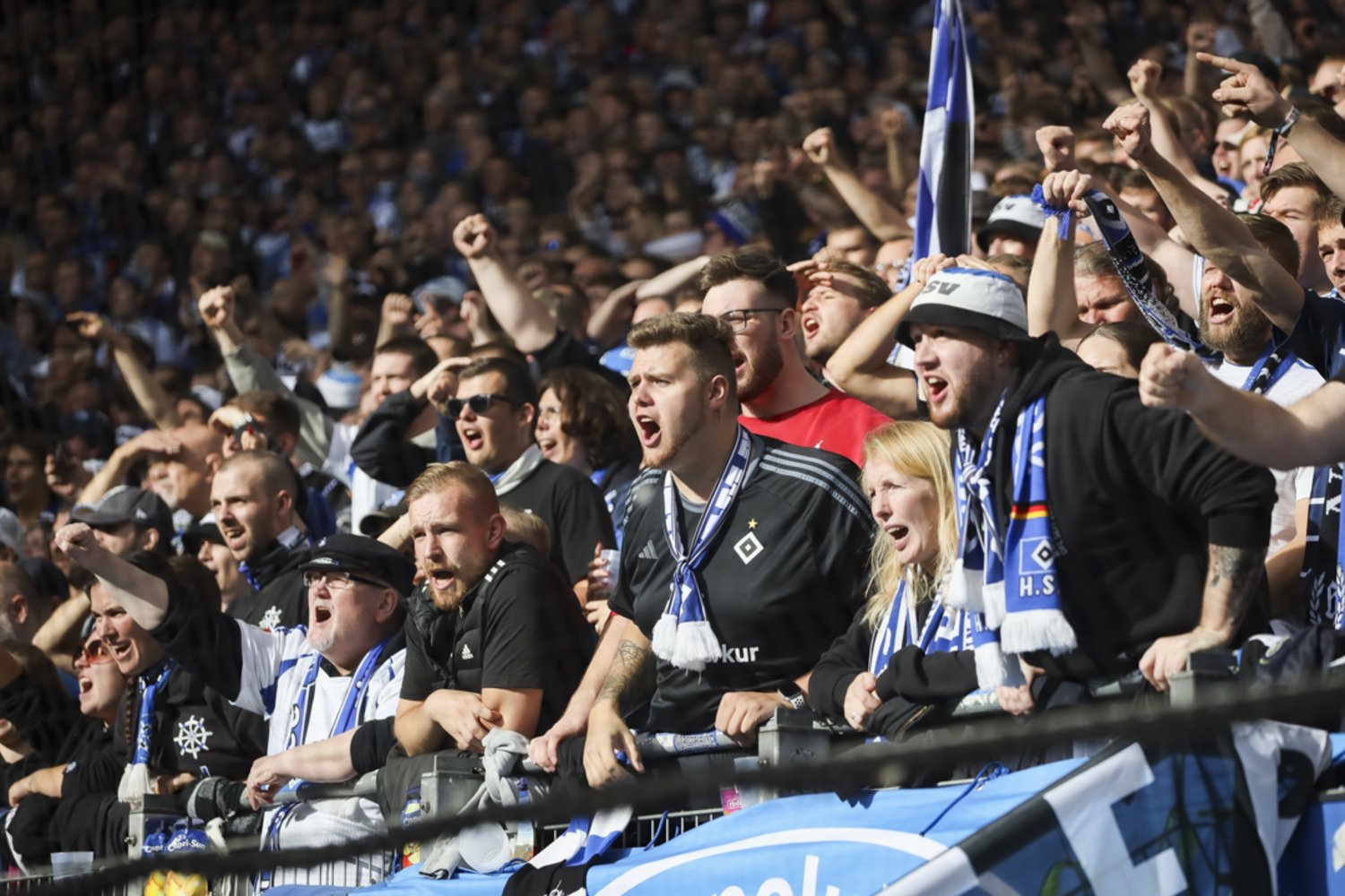 Hamburger SV – 1. FC Magdeburg 3-1