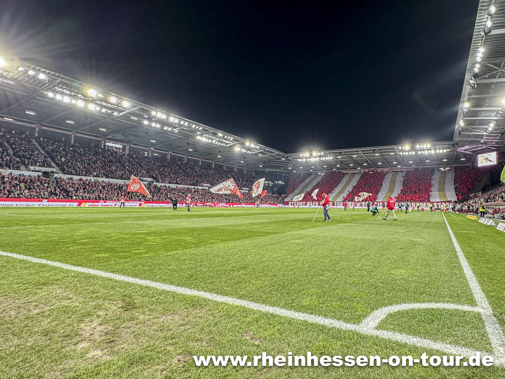 1. FSV Mainz 05 – Borussia Mönchengladbach 1-1 (8)