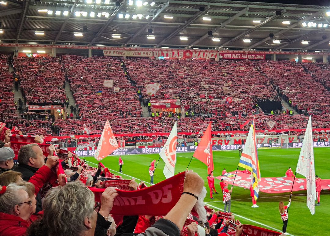 1. FSV Mainz 05 – Borussia Mönchengladbach 1-1 (30)