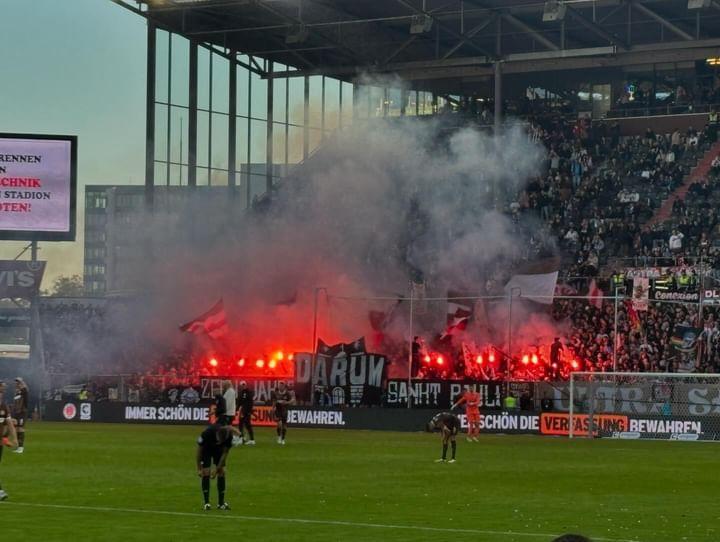 FC St. Pauli – VfL Wolfsburg (13)