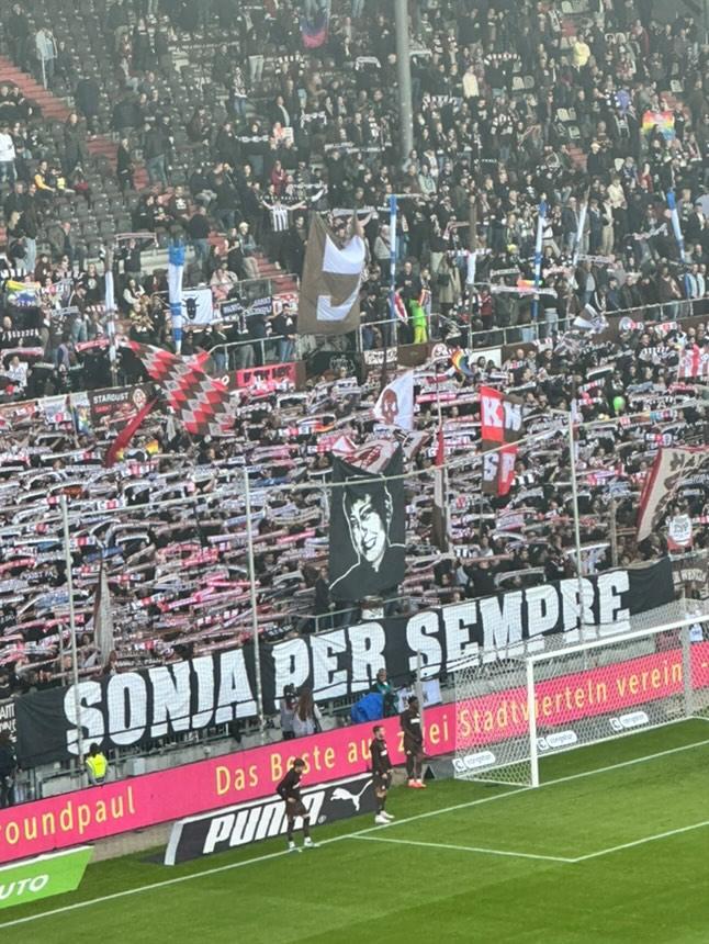FC St. Pauli – VfL Wolfsburg (17)