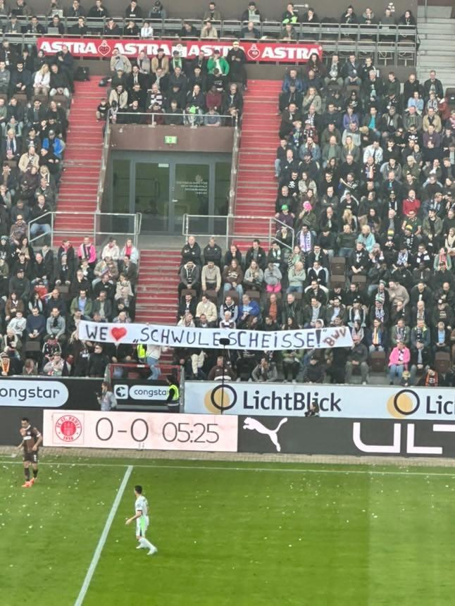 FC St. Pauli – VfL Wolfsburg (21)