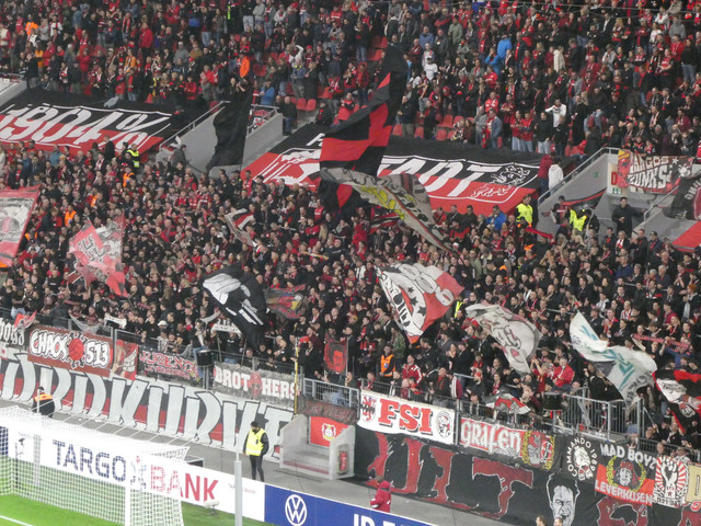 Bayer 04 Leverkusen – SV Elversberg 3-0 (4)