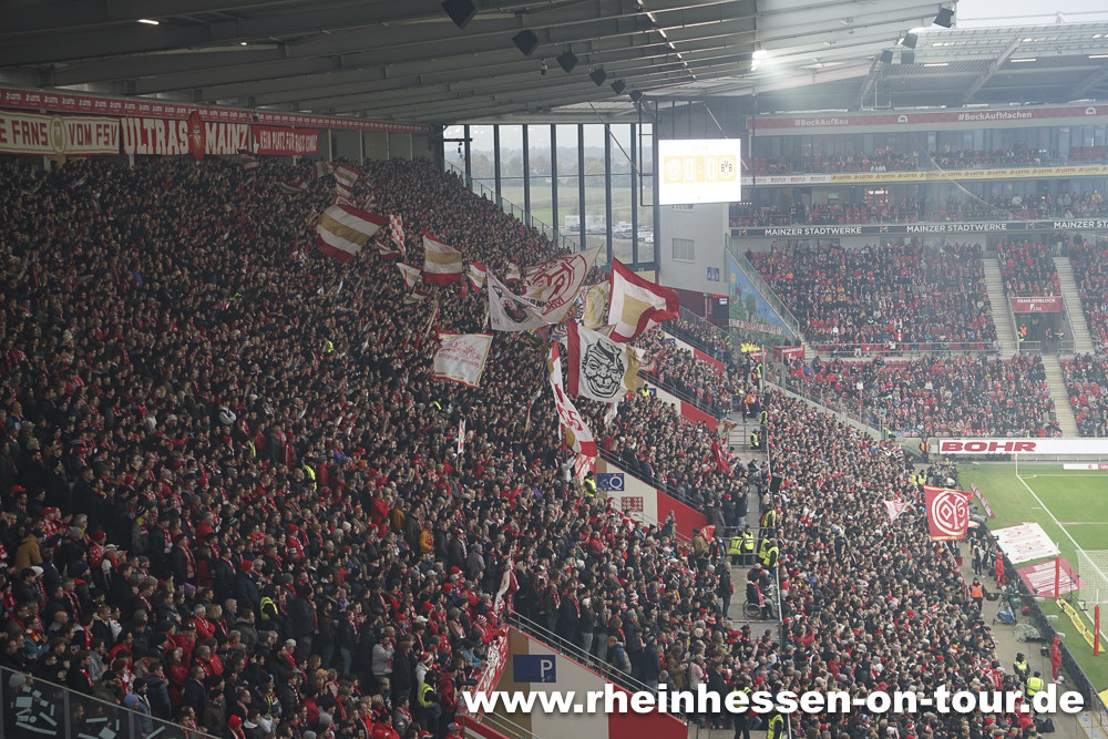 1. FSV Mainz 05 – Borussia Dortmund 3-1 (13)