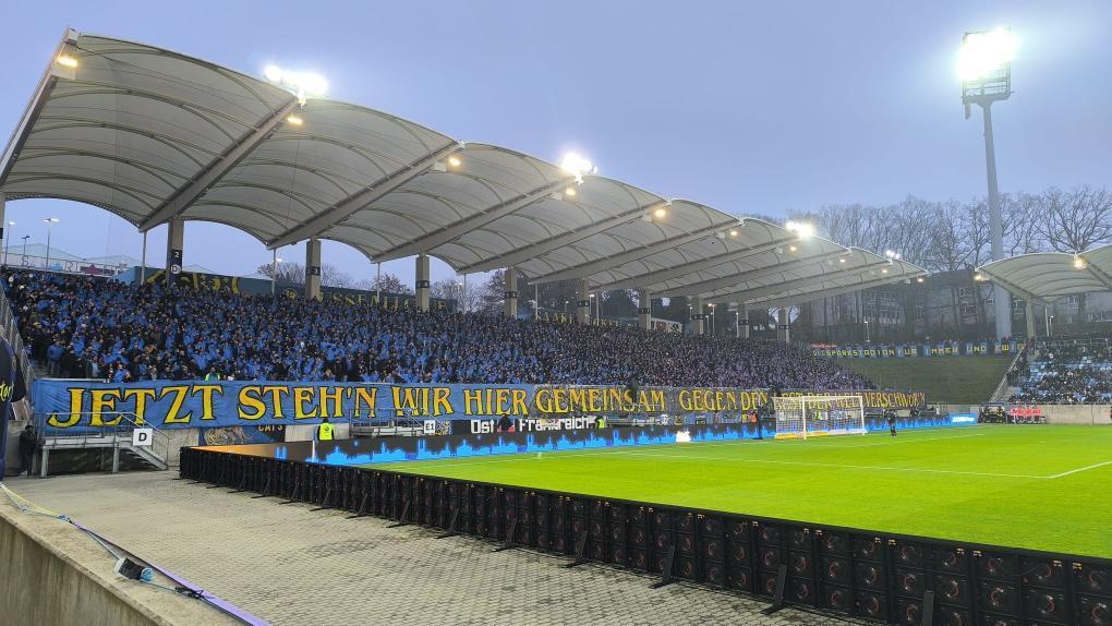 1. FC Saarbrücken – Rot-Weiss Essen 1-0 (8)