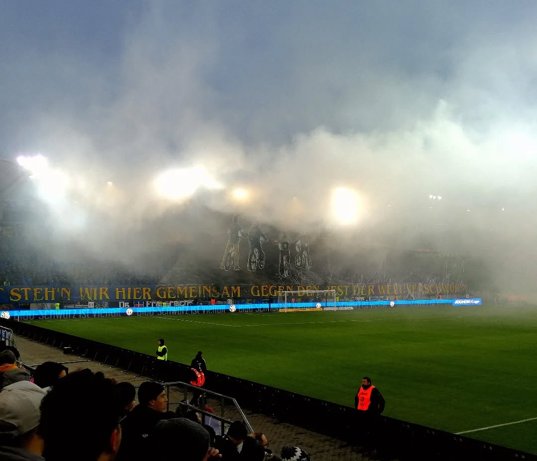 1. FC Saarbrücken – Rot-Weiss Essen 1-0 (9)