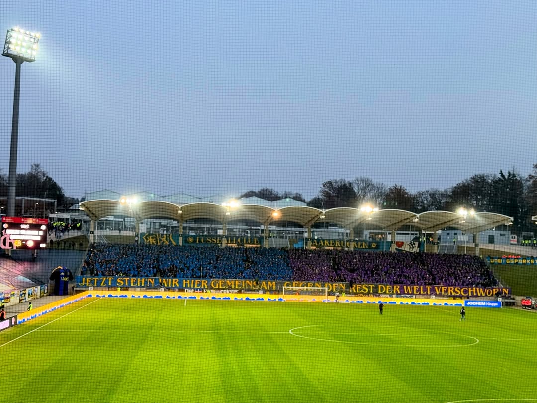 1. FC Saarbrücken – Rot-Weiss Essen 1-0 (15)
