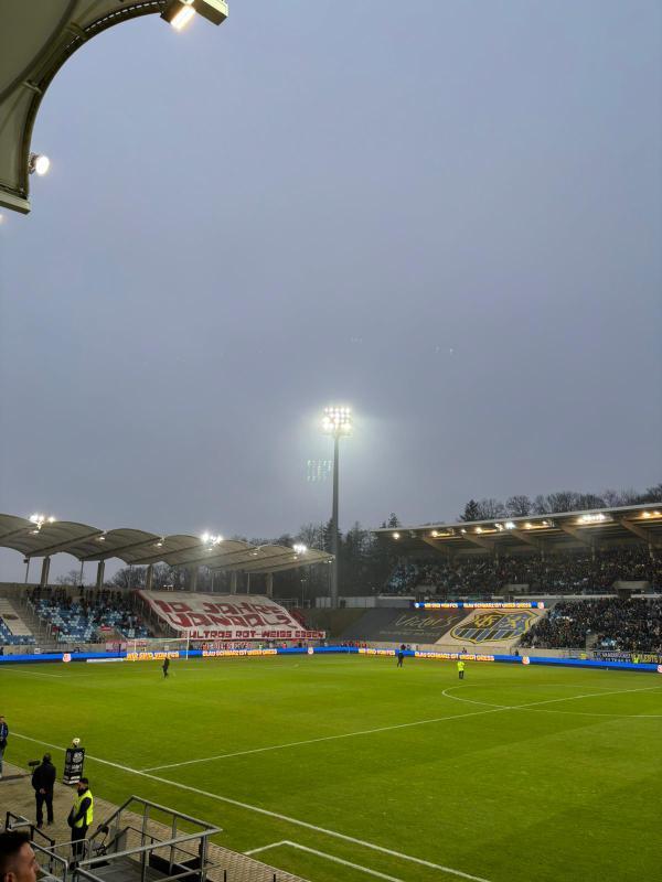 1. FC Saarbrücken – Rot-Weiss Essen 1-0 (4)