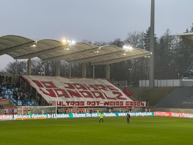 1. FC Saarbrücken – Rot-Weiss Essen 1-0 (7)