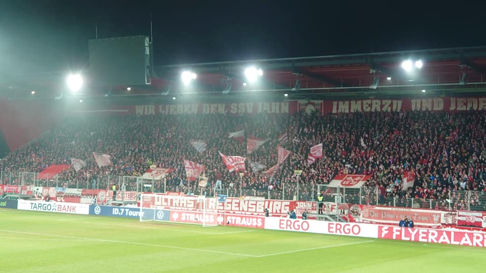 SSV Jahn Regensburg – VfB Stuttgart 0-3 (8)