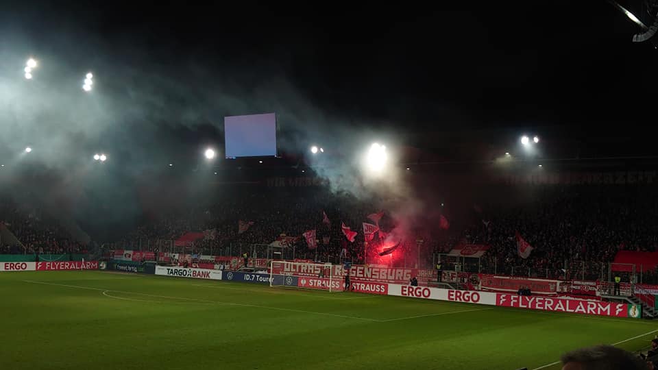 SSV Jahn Regensburg – VfB Stuttgart 0-3 (12)