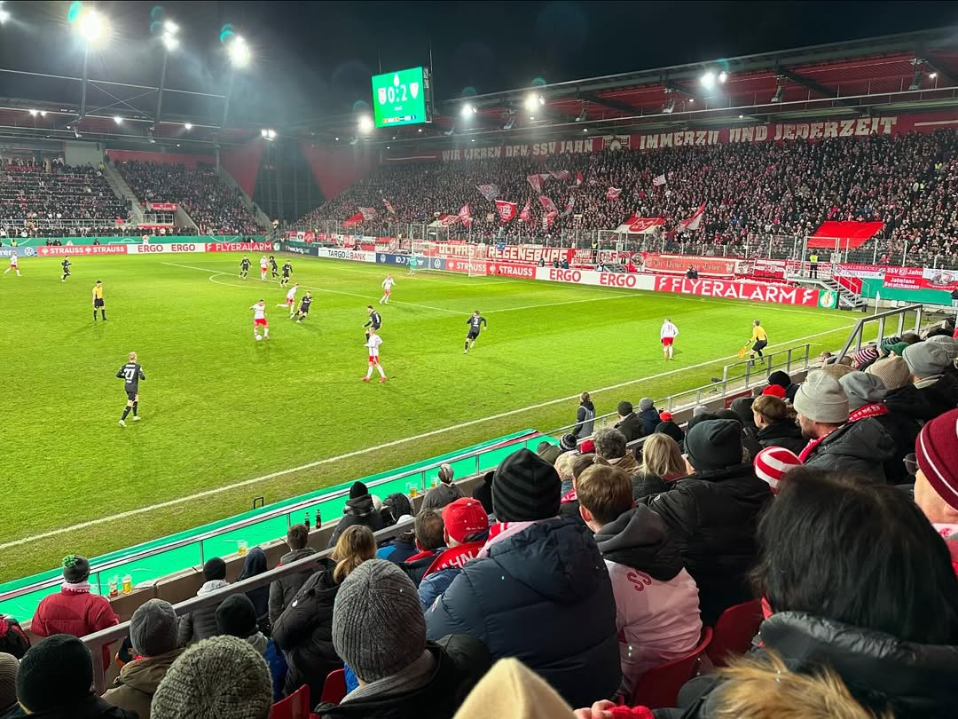 SSV Jahn Regensburg – VfB Stuttgart 0-3 (17)