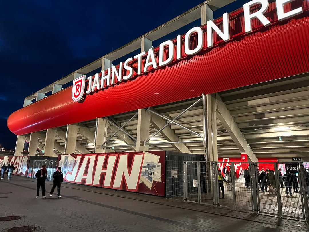 SSV Jahn Regensburg – VfB Stuttgart 0-3 (18)