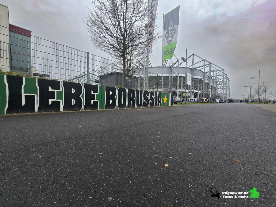 Borussia Mönchengladbach – Holstein Kiel 4-1 (9)
