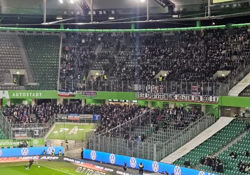 VfL Wolfsburg – Holstein Kiel 2-2