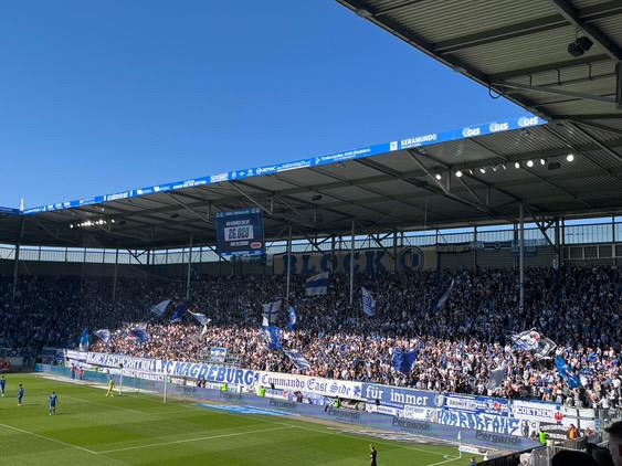 1. FC Magdeburg – SSV Jahn Regensburg 3-0 (4)