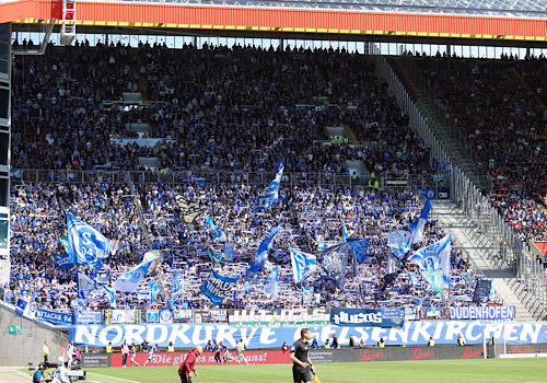 1. FC Kaiserslautern – FC Schalke 04 2-1