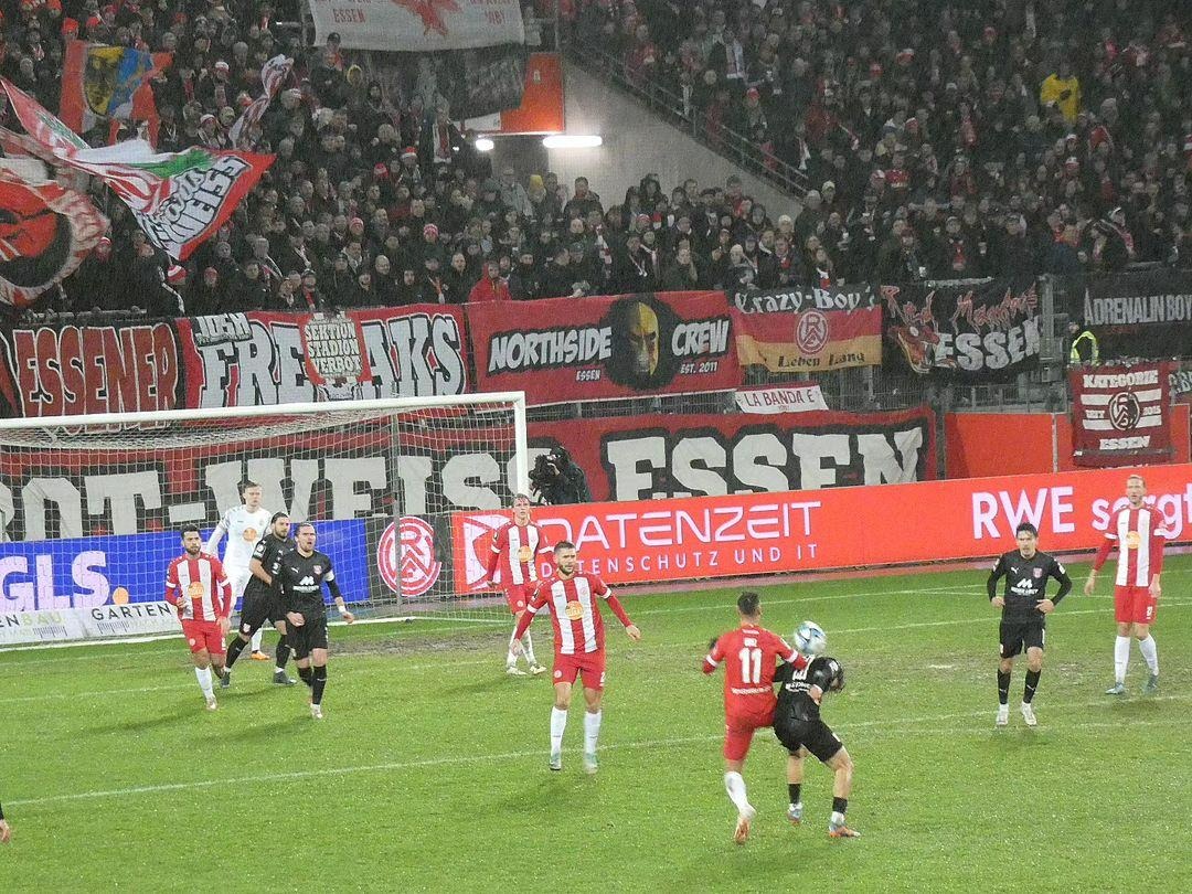 Rot-Weiss Essen – Hallescher FC (3)