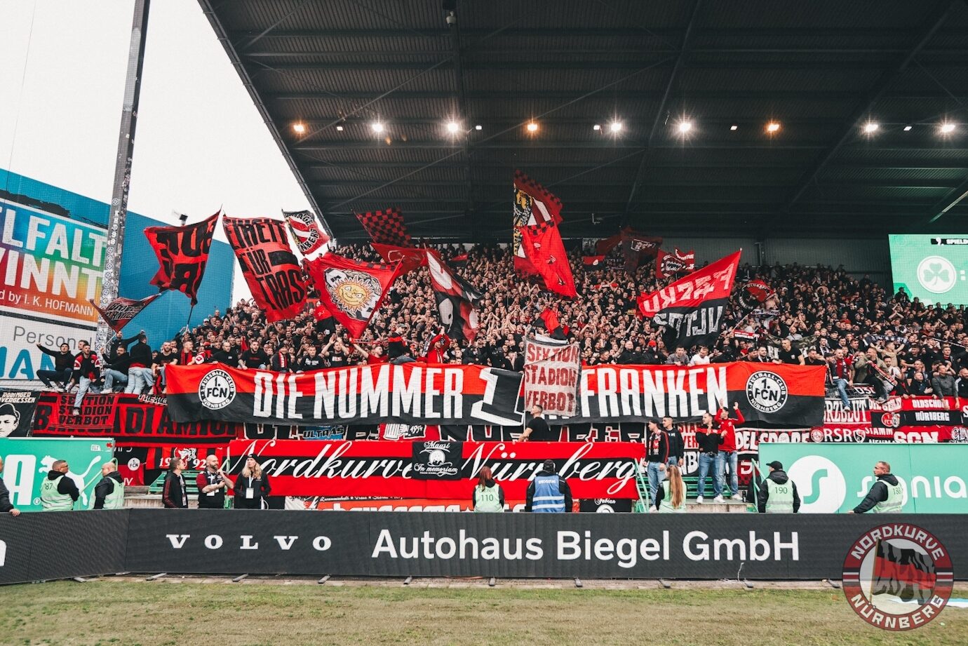 SpVgg Fürth – 1. FC Nürnberg 0-4 (48)