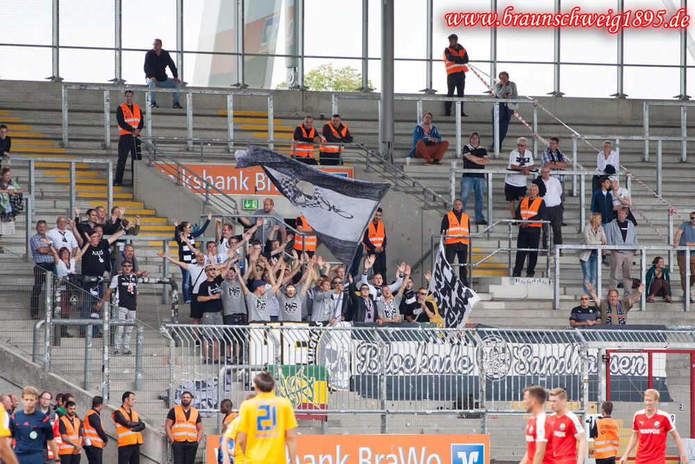 Eintracht Braunschweig vs SV Sandhausen (1-3) (1)