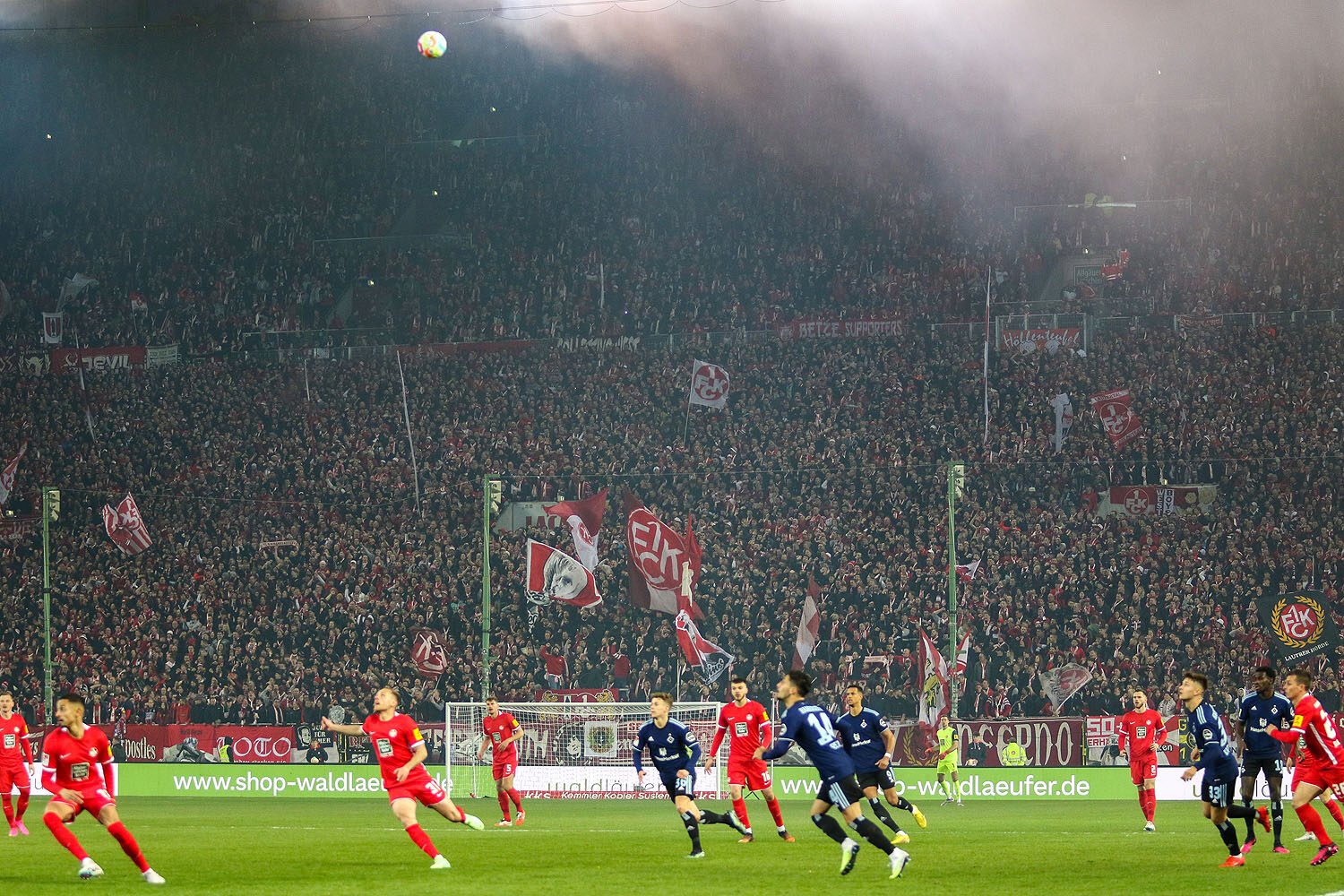 1. FC Kaiserslautern – Hamburger SV 2-0 (6)