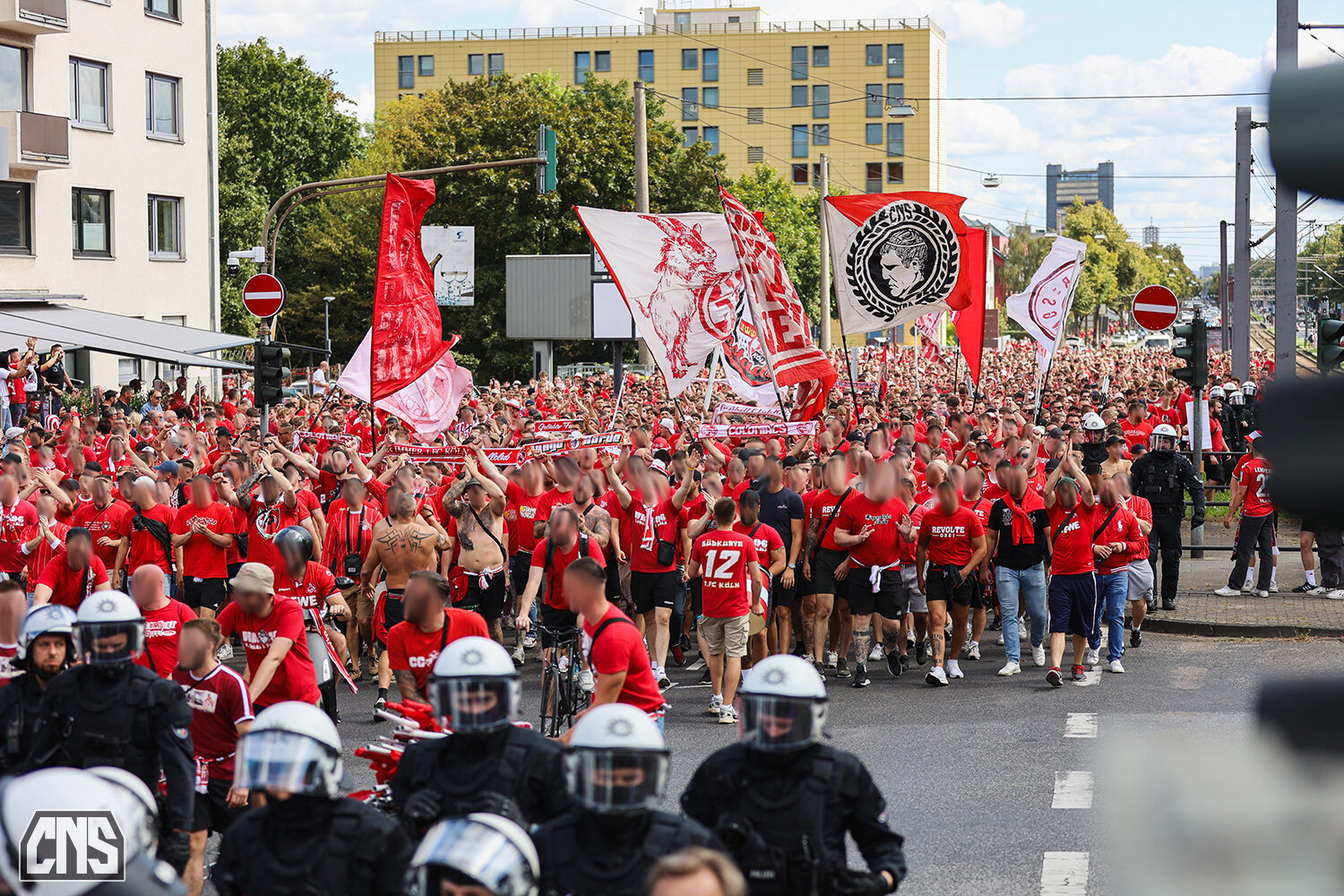 1. FC Köln – VfL Wolfsburg 1-2 (46)