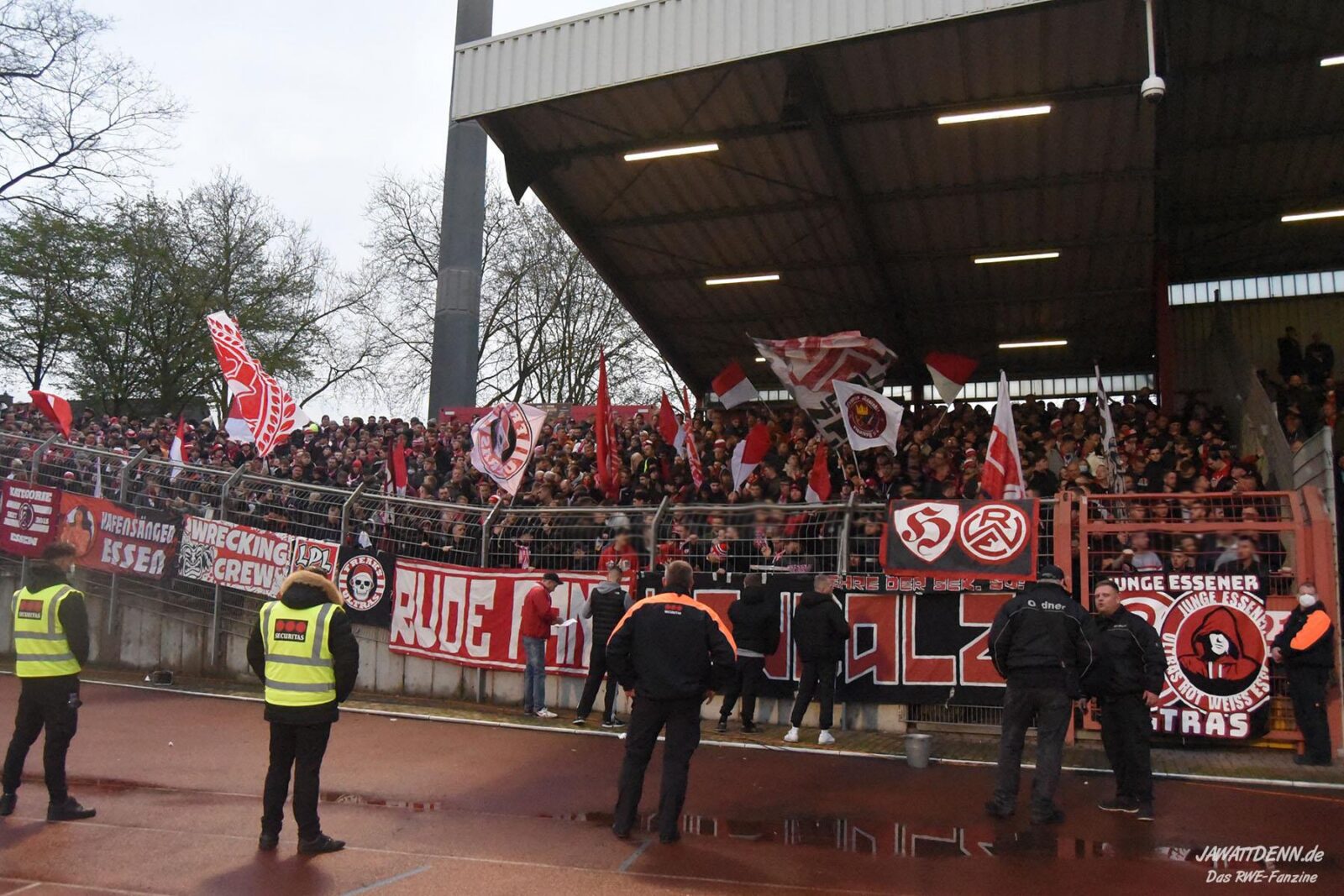 Rot-Weiß Oberhausen – Rot-Weiss Essen 1-1 (3)