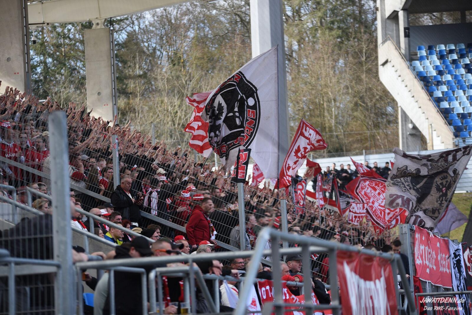 1. FC Saarbrücken – Rot-Weiss Essen 3-0 (9)