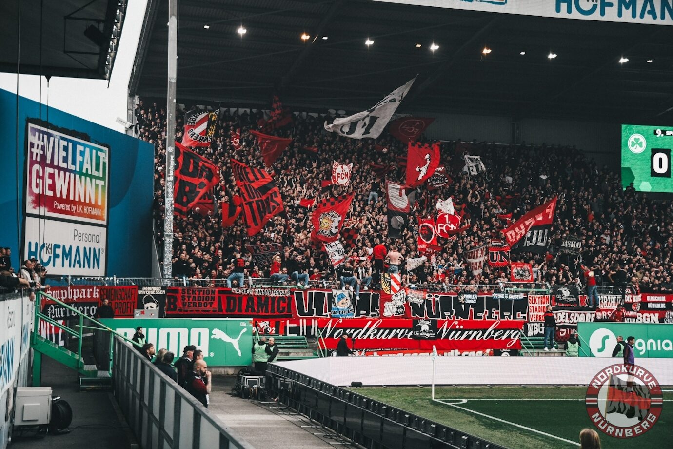 SpVgg Fürth – 1. FC Nürnberg 0-4 (40)