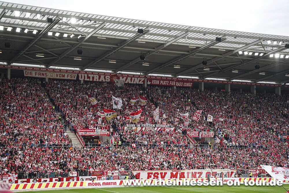 1. FSV Mainz 05 – FC Bayern München 3-1 (1)