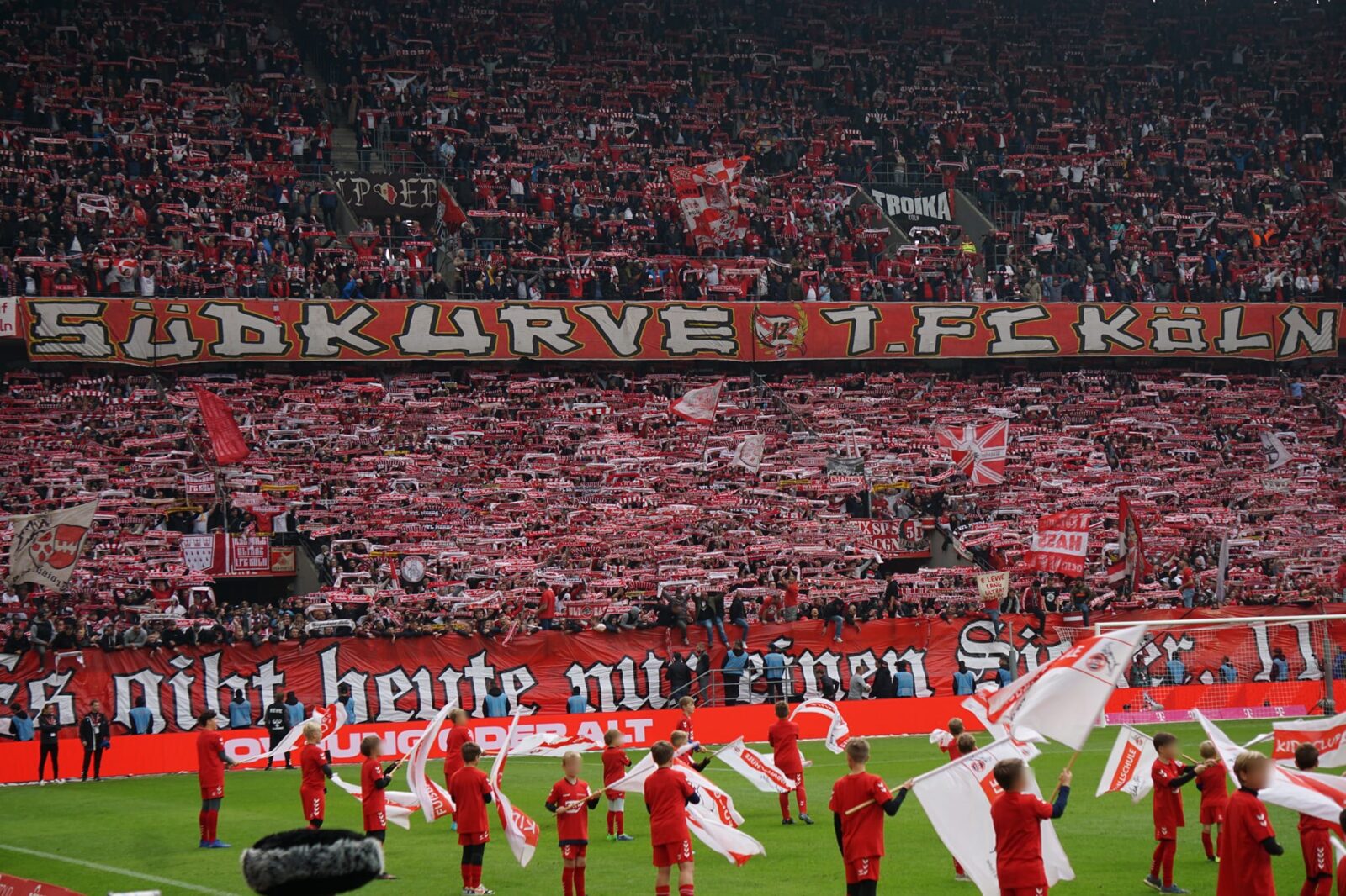 1. FC Köln – Borussia Mönchengladbach 3-1 (65)