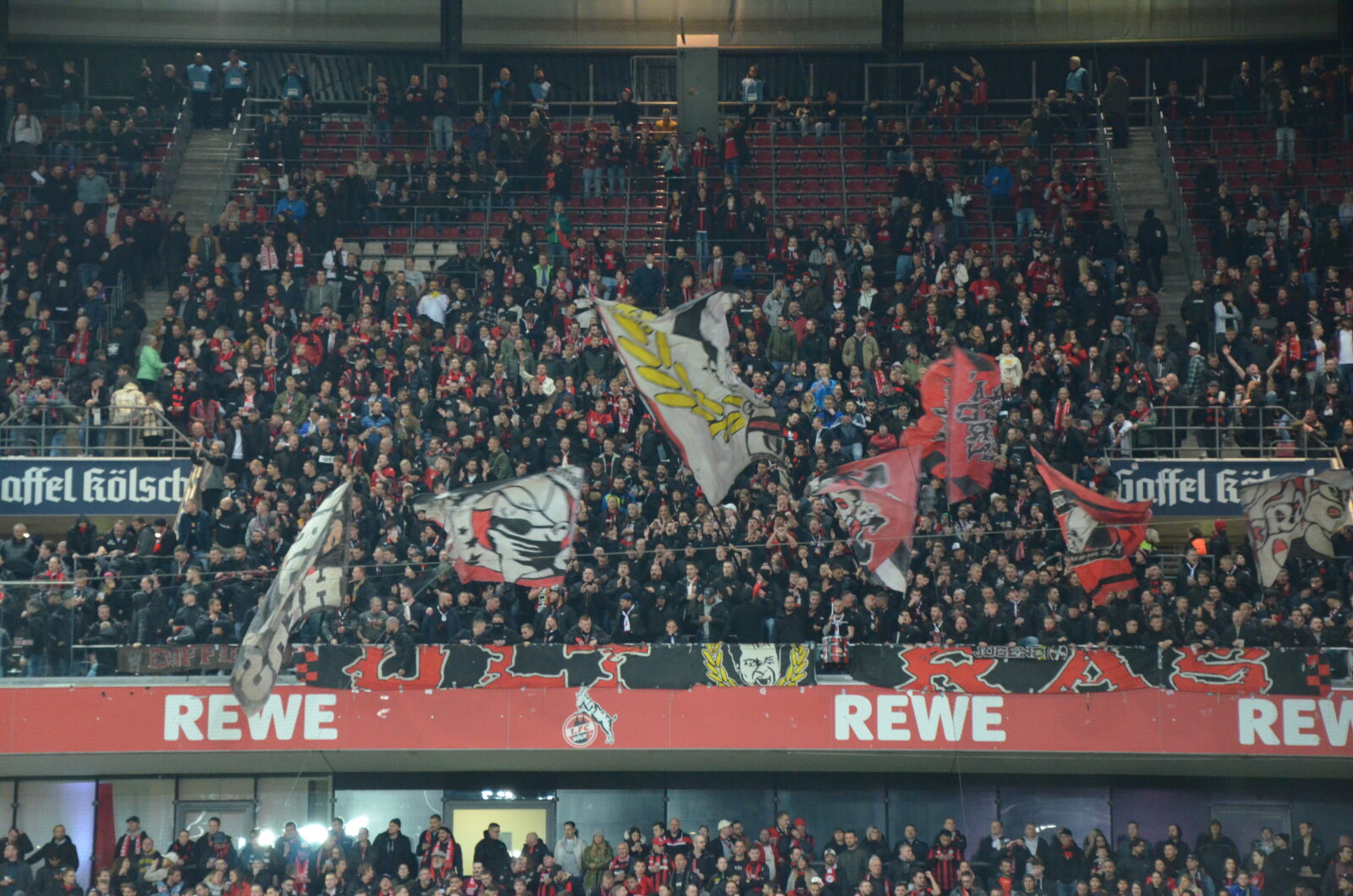 1. FC Köln – Bayer 04 Leverkusen 1-2 (1)