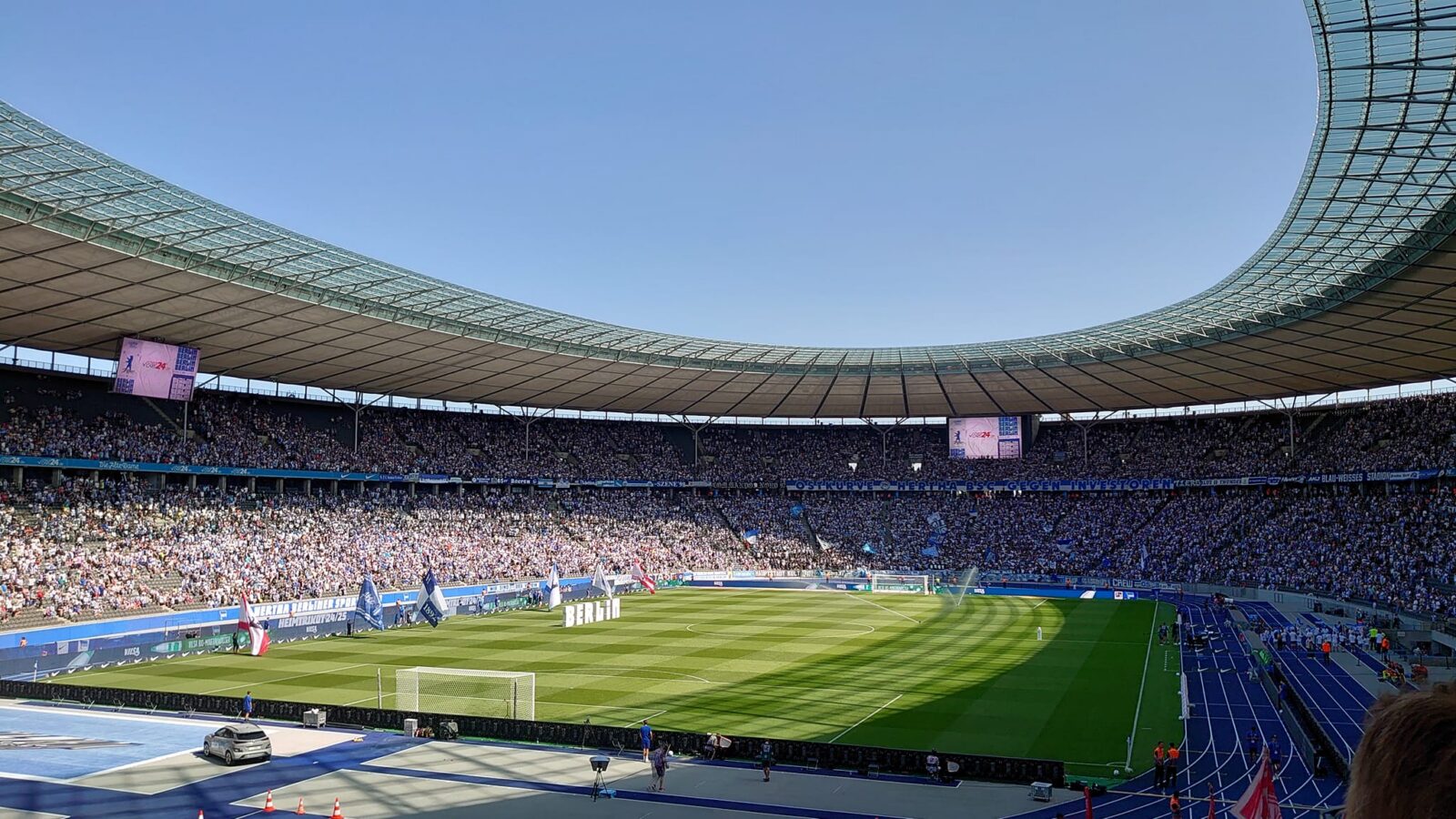 Hertha BSC – SSV Jahn Regensburg 2-0 (9)