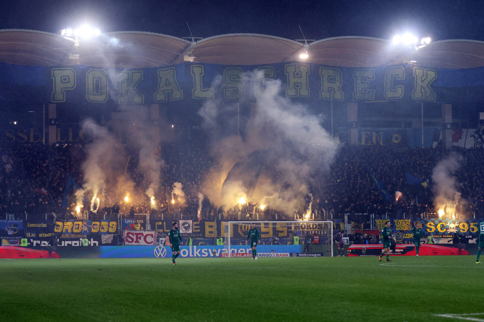 1. FC Saarbrücken – Borussia Mönchengladbach 2-1 (1)