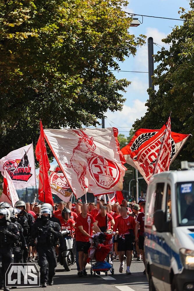 1. FC Köln – VfL Wolfsburg 1-2 (45)