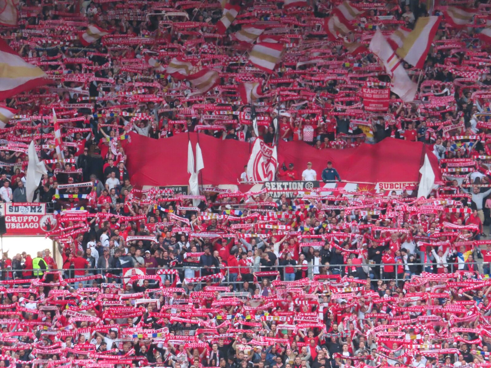 1. FSV Mainz 05 – FC Schalke 04 2-3 (39)
