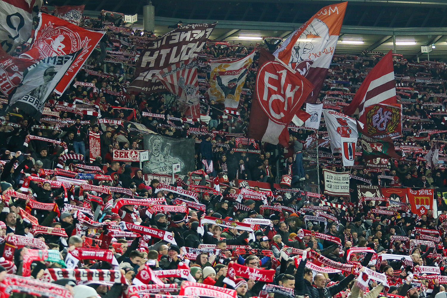 Hannover 96 – 1. FC Kaiserslautern 1-3 (13)