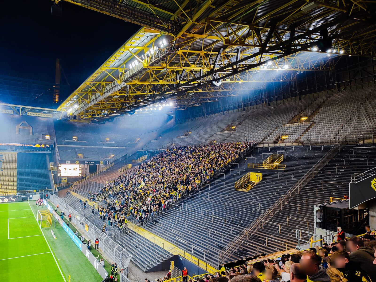 Borussia Dortmund II – Rot-Weiss Essen 1-2 (2)
