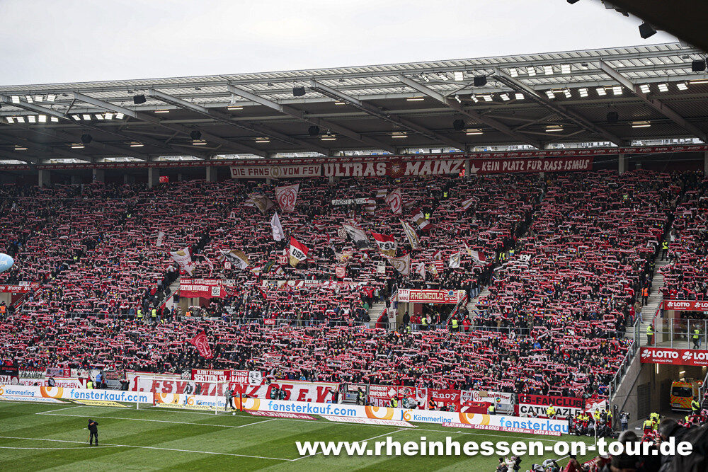 1. FSV Mainz 05 – FC Bayern München 2-1 (17)