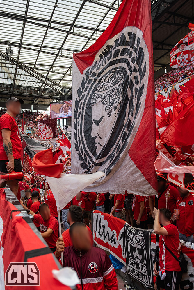 1. FC Köln – VfL Wolfsburg 1-2 (48)