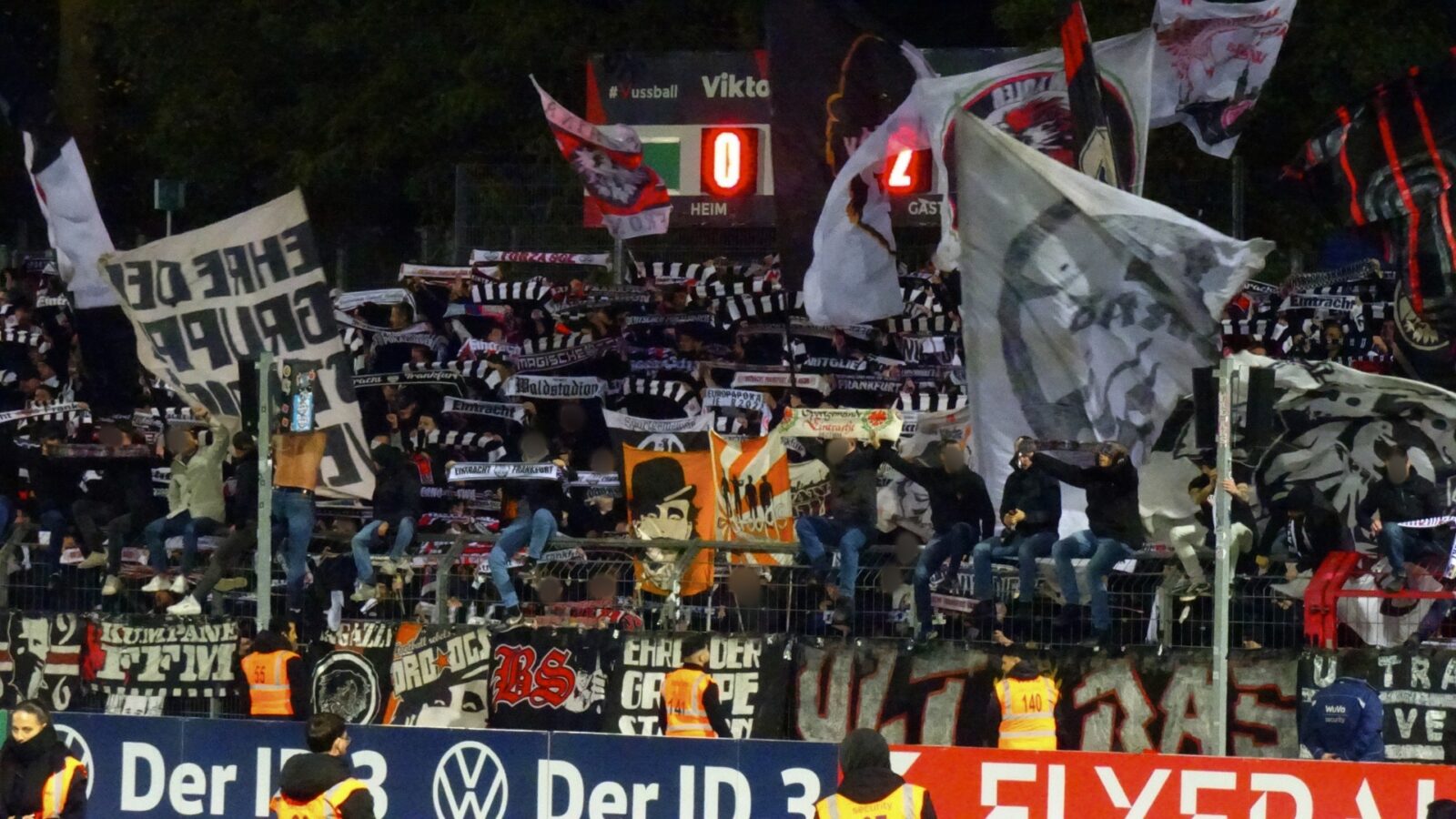 Viktoria Köln – Eintracht Frankfurt 0-2 (14)