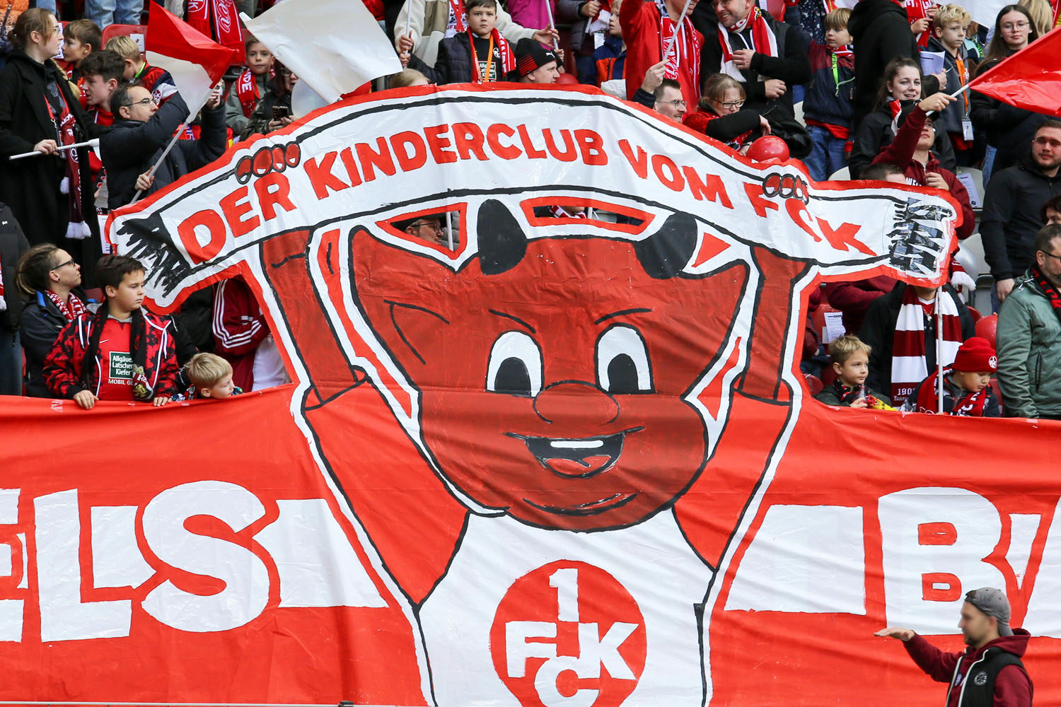 1. FC Kaiserslautern – Eintracht Braunschweig 3-2 (9)
